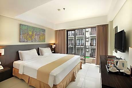 Double Room with Pool View