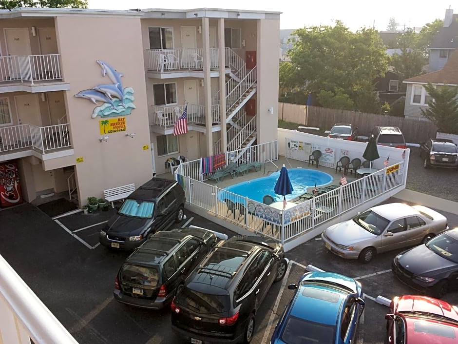 Bay Breeze Motel