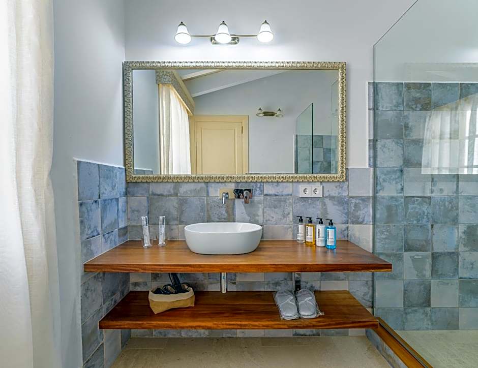 Seranova Luxury Hotel - Adults Only