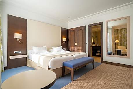 Double Room with Balcony (2 Adults + 1 Child)