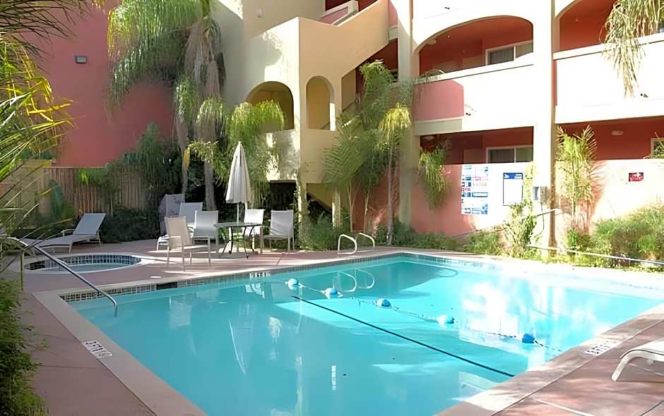 Holiday Inn Express Anaheim West By IHG