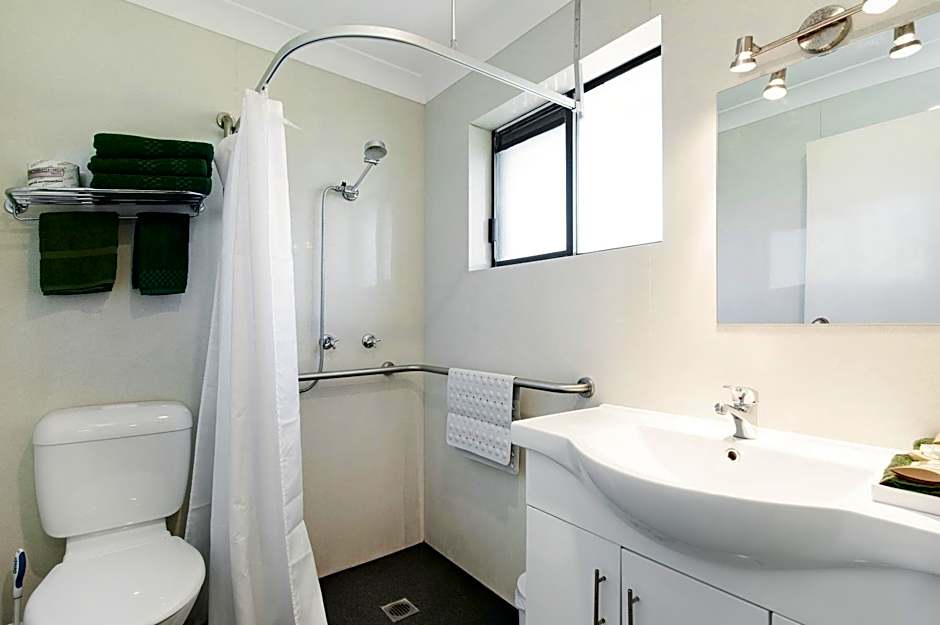 Colonial Terrace Motor Inn