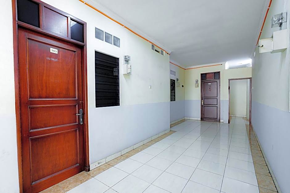J&B Rooms Tomang Jakarta Mitra RedDoorz