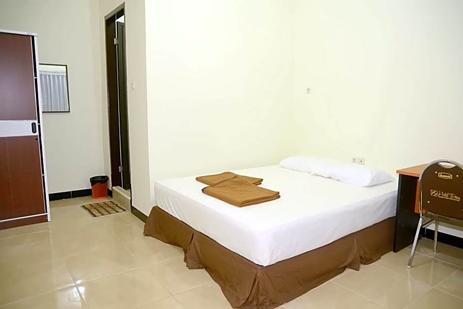 Dena Hotel