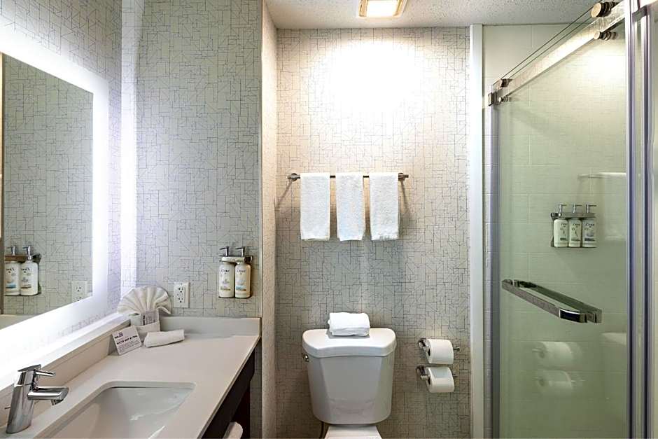 Holiday Inn Express & Suites Chicago West - St Charles By IHG