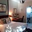 Farmhouse Lodge