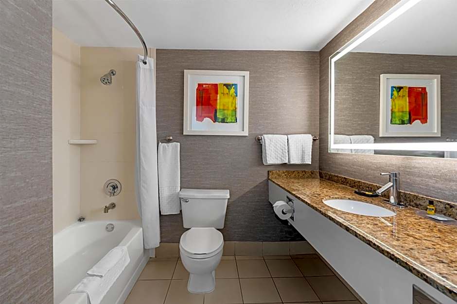 Best Western Plus Fresno Airport Hotel