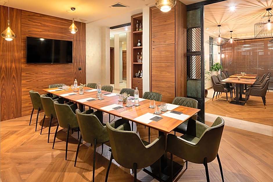Time Boutique Hotel