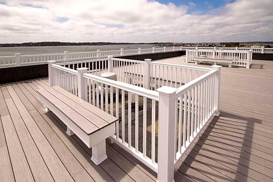 Wyndham Inn on Long Wharf