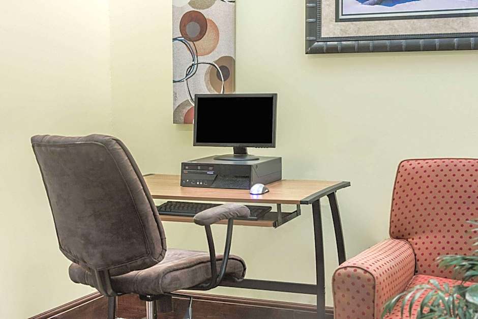 Days Inn by Wyndham Fort Myers