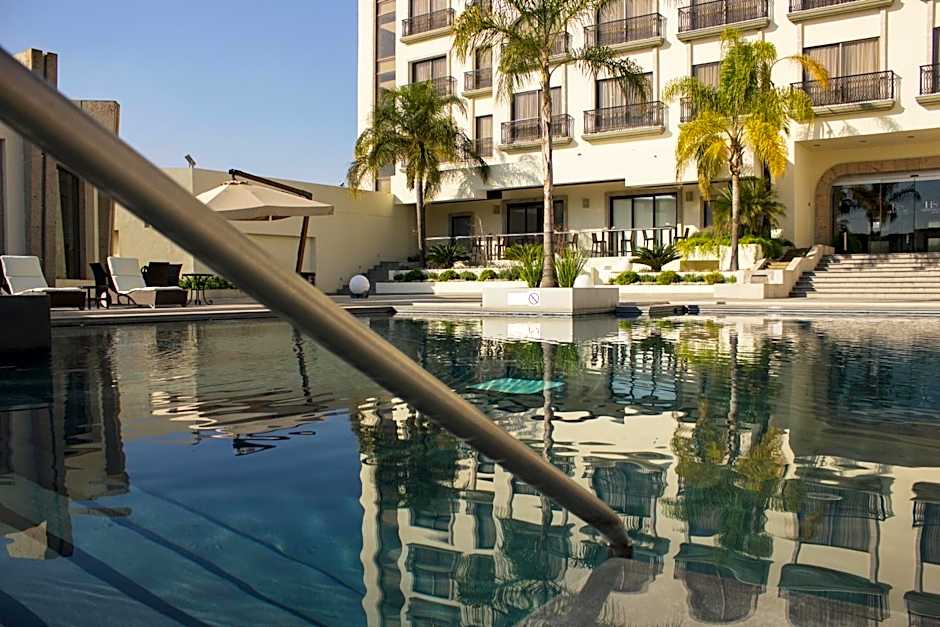 HS HOTSSON Hotel Leon