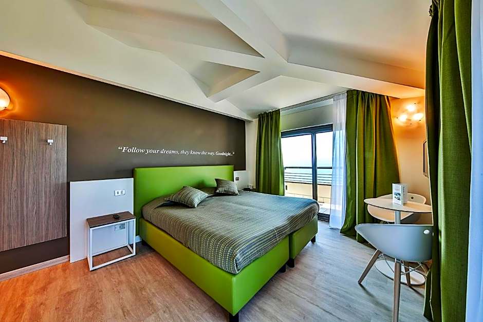 Photo 1 of 11 of Superior 1 Double Bed or 2 Beds, Lake View, Balcony