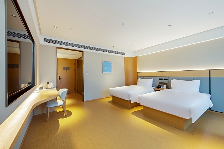JI Hotel Xiangyang Dongjin Minfa Century Plaza