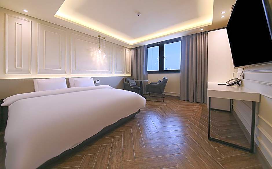 Sokcho Business Hotel CAMEL