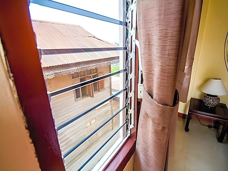 Wake Up at Muang Kao Boutique Hotel