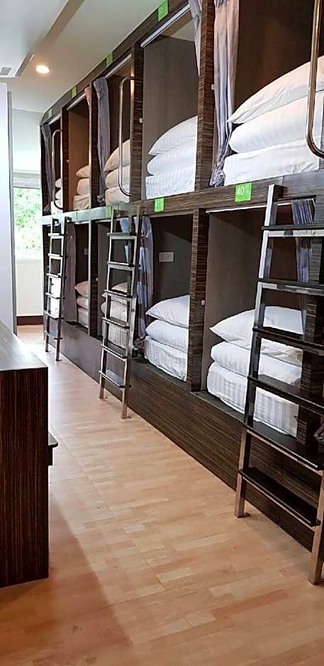 walking street hostel by new wave