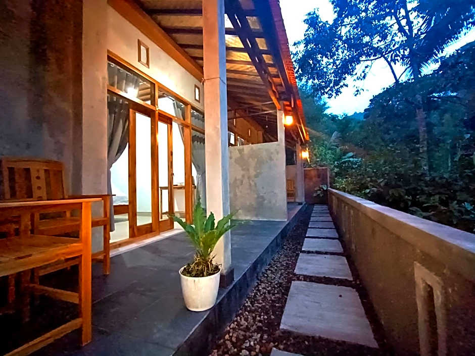 Artomoro Bali