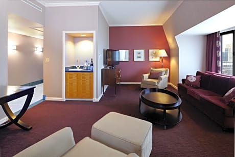 One-Bedroom Suite with Two Double Beds