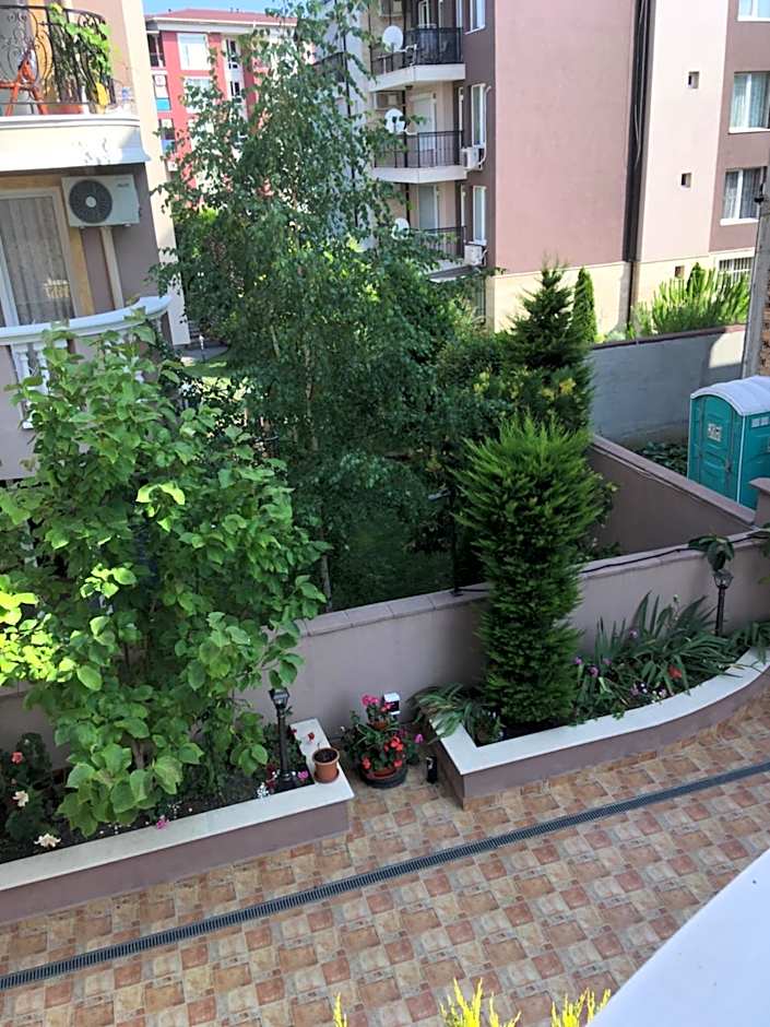 Vase Apartments