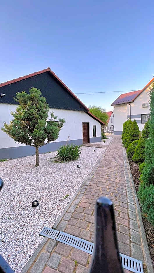 Aparthotel w Dolinie Stawów Zator by Housine