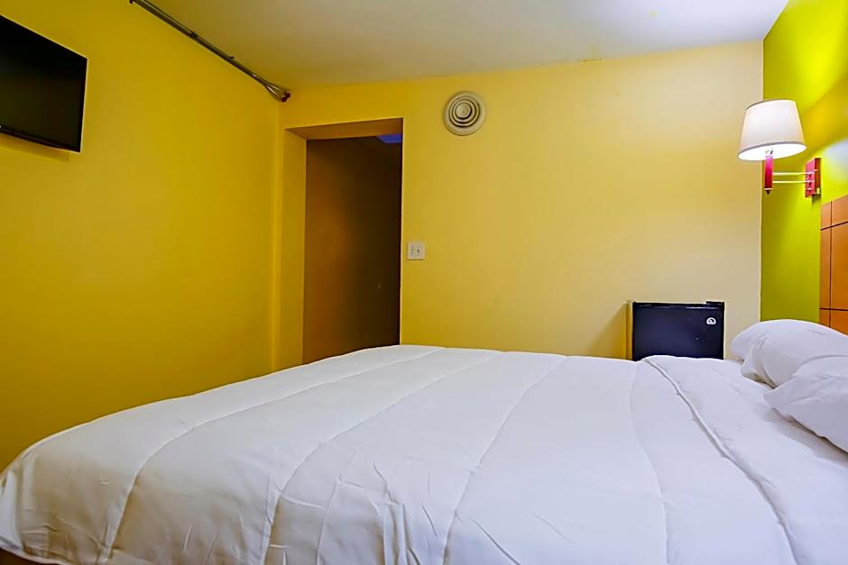 Hotel O Markham IL near Harvey/Tinley Park