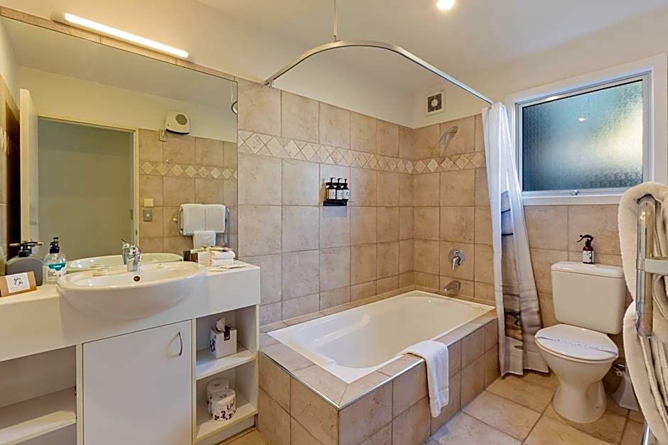 Queenstown House Bed & Breakfast and Apartments