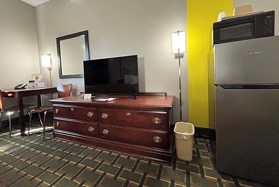 Super 8 by Wyndham Mt. Carmel IL