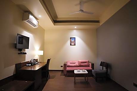 Deluxe Suite