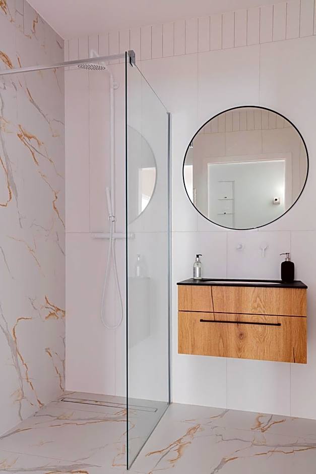 Metropolis Old Town Apartments