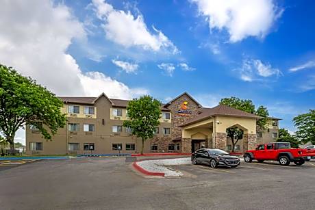 Comfort Suites Omaha East-Council Bluffs