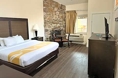 1 Queen Bed, Nonsmoking, Upgrade