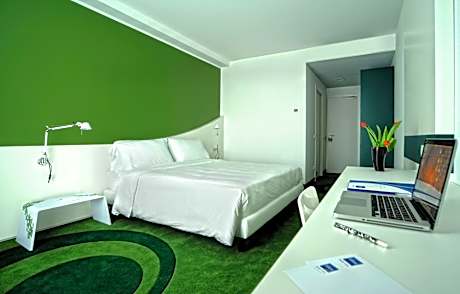 Double Room (1 Adult)