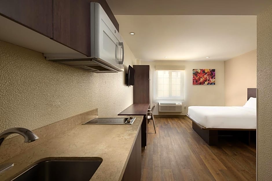 Extended Suites Tijuana Macroplaza