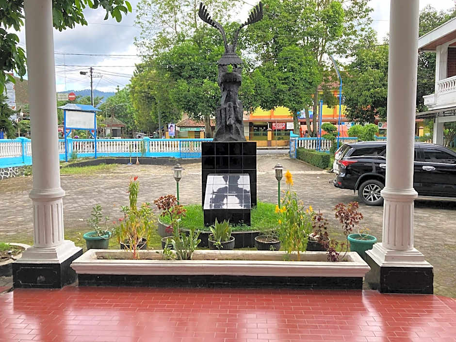 Hotel Garuda Syariah near Alun Alun Banjarnegara