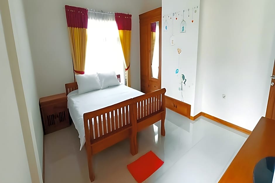 Hotel O Villa Inn App Trawas Bintaro Syariah