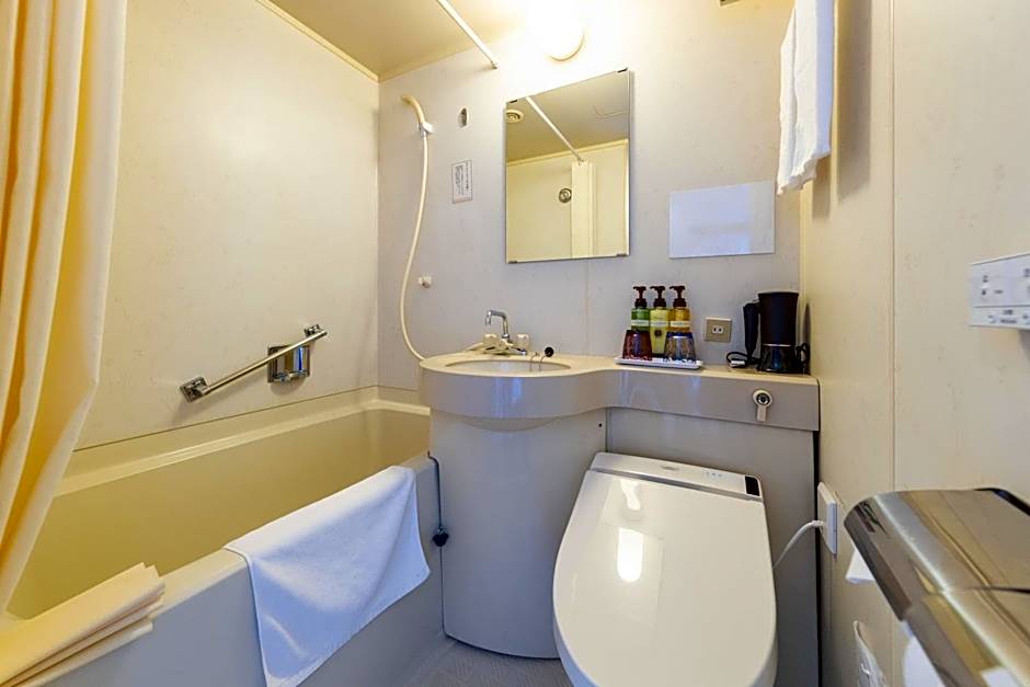 Mito Hotel Season