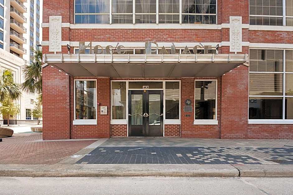 Reside Houston Downtown, a Wyndham Residence