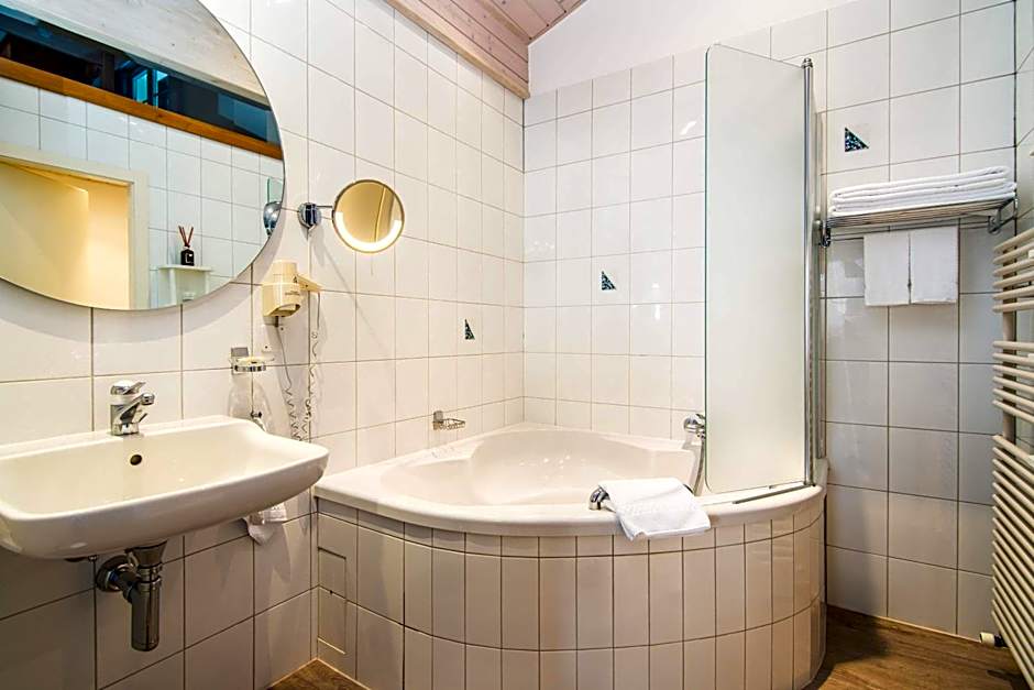 Waldhotel Fletschhorn Private Whole Hotel in Saas-Fee 360 Alpine Views & Sauna