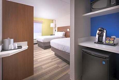 Standard Room with Two Queen Beds