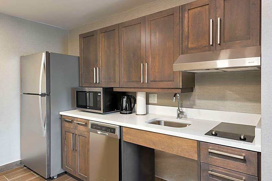 Homewood Suites by Hilton Ottawa Airport