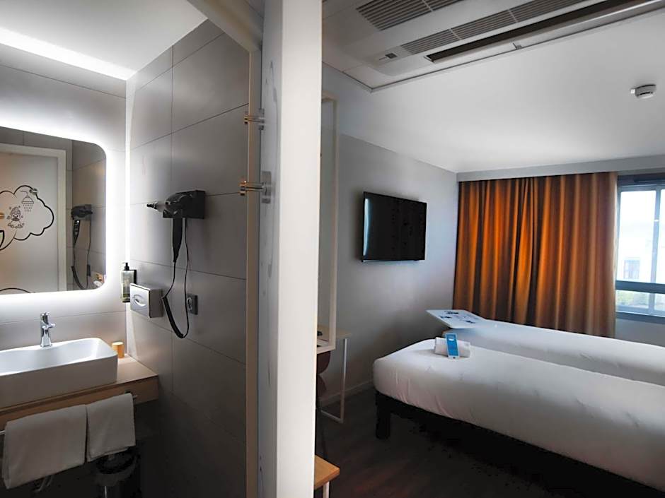 ibis Styles Clermont-Ferrand Le Brézet Aéroport