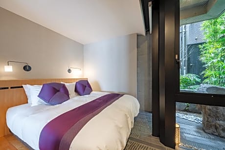 Suite with Garden View
