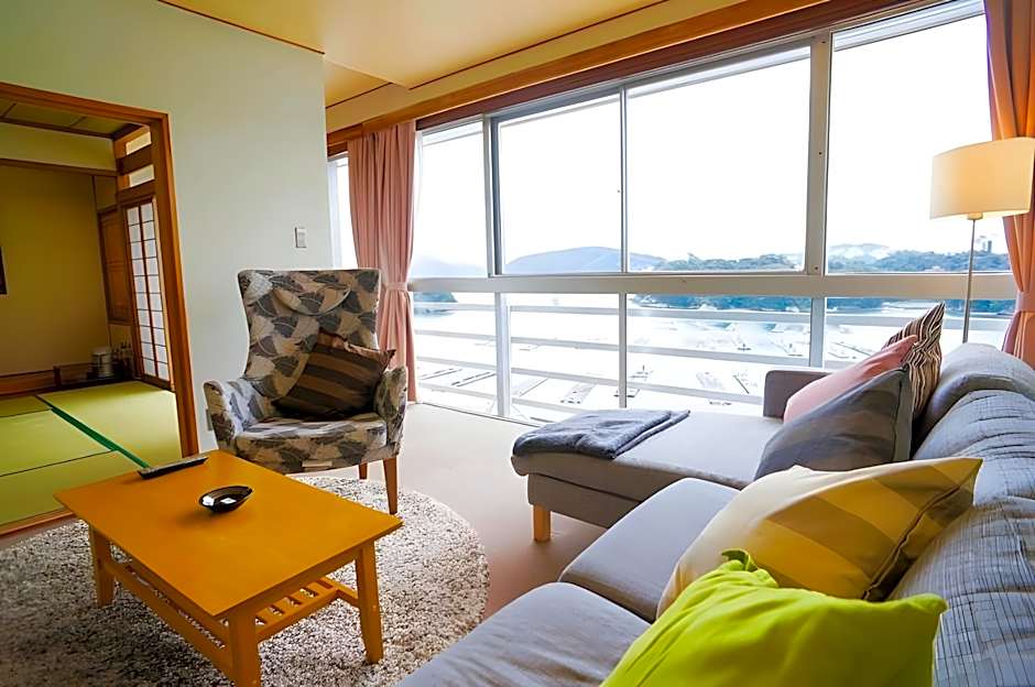 Toba Grand Hotel