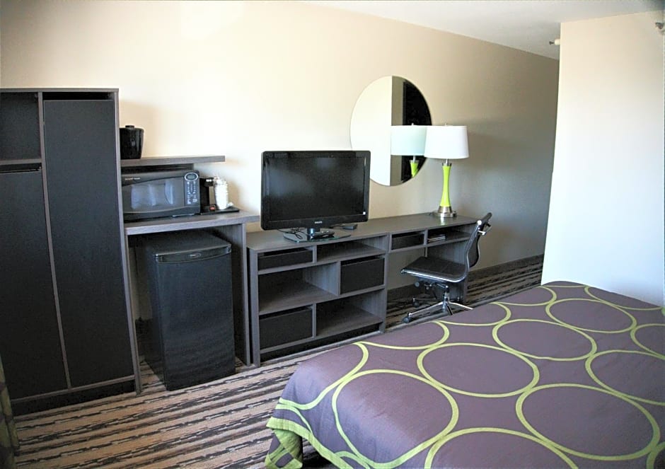 Super 8 by Wyndham Spirit Lake/Okoboji