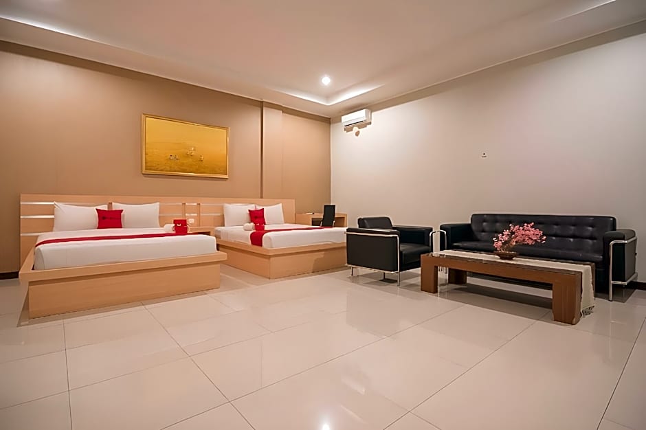 RedDoorz near Lembang Park & Zoo 2