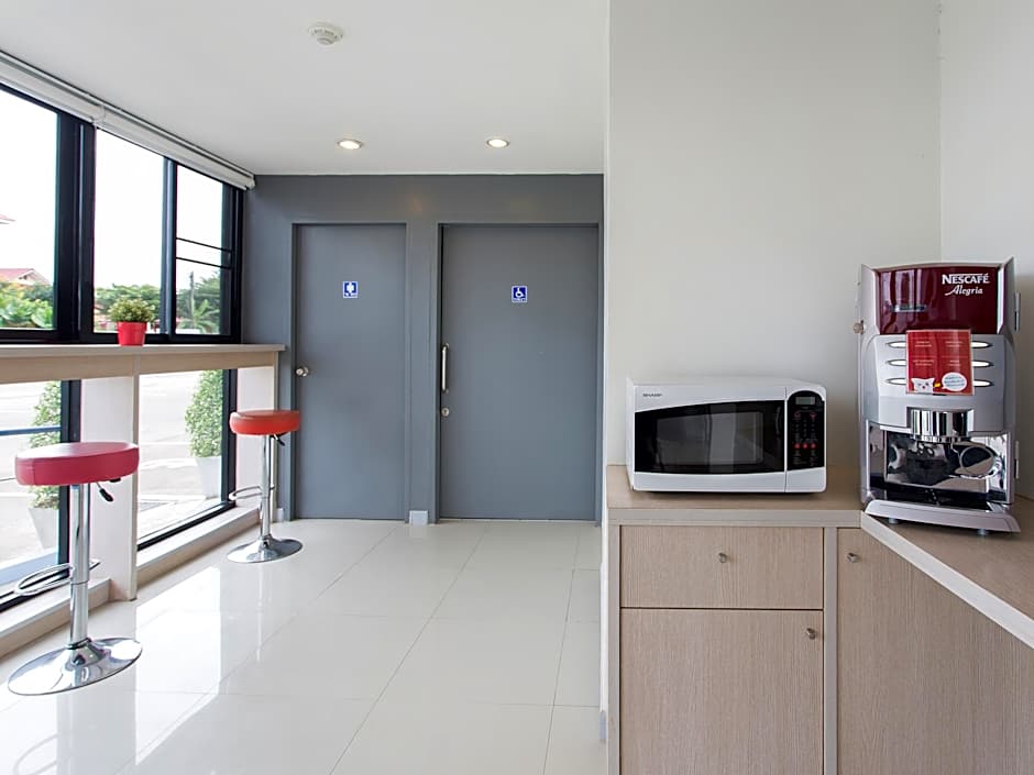 HOP INN Sakon Nakhon