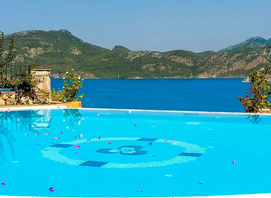 Swan Lake Hotel - Adult Only