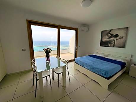 Studio with Sea View