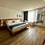 Oliva Plaza Hotel