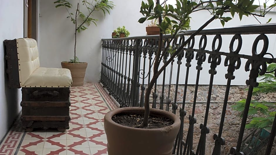 Kuku Ruku Hotel